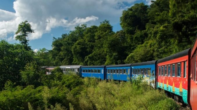 32702