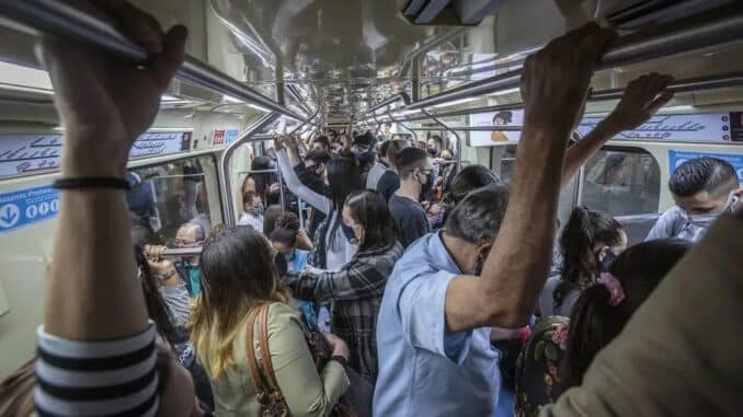 O transporte coletivo é a espinha dorsal do sistema, enfatizou o consultor Sergio Avelleda, ex-secretário municipal de Mobilidade e Transportes de São Paulo. Foto: Taba Benedicto/Estadão