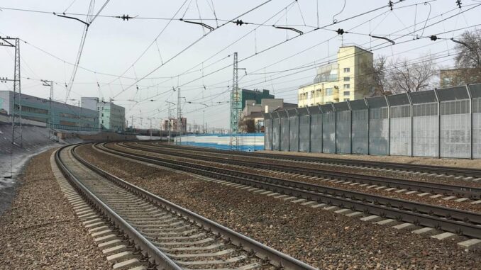Trecho da Ferrovia Transiberiana em Novosibirsk, na Rússia Foto: Filipe Barini / Infoglobo