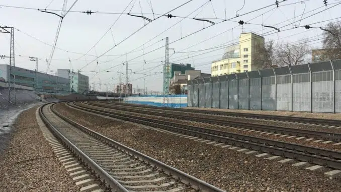 Trecho da Ferrovia Transiberiana em Novosibirsk, na Rússia Foto: Filipe Barini / Infoglobo