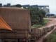 Caminhoneiros aguardam para descarregar soja no porto de Miritituba, no Pará - Zanone Fraissat/Folhapress