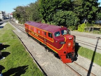 Locomotiva modelo B12, fabricada em 1953 pela EMD, foi reformada pela FTC em parceria com o Museu Ferroviário de Tubarão (SC). Foto: Divulgação/FTC