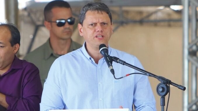 Ministro Tarcísio de Freitas diz que é preciso separar ideologia de interesses econômicos LUIZA PRADO/JC