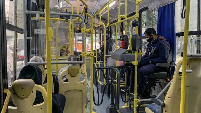 Ônibus na cidade de São Paulo, onde a retomada da demanda foi maior - Karime Xavier/Folhapress