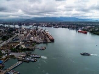 Governo quer aumentar transporte marítimo em portos, como o de Santos Foto: Rafael Arbex/Estadão