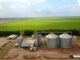 Fazenda da BrasilAgro com silos fornecidos pela Kepler Weber em Correntina (BA): investimentos estão em alta na região — Foto: Divulgação