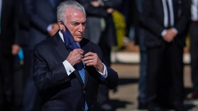 15974436675f370e53b8e75_1597443667_3x2_lg O ex-presidente Michel Temer (MDB), durante evento de embarque da comitiva brasileira ao Líbano - Eduardo Anizelli - 12.ago.2020/Folhapress