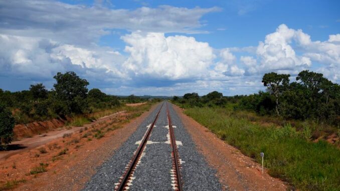 Já são 36 requerimentos submetidos por interessados em construir e operar nas ferrovias, que contemplam 11.142 quilômetros de novos trilhos, em 14 unidades da federação Foto: Ministério da Infraestrutura/Divulgação