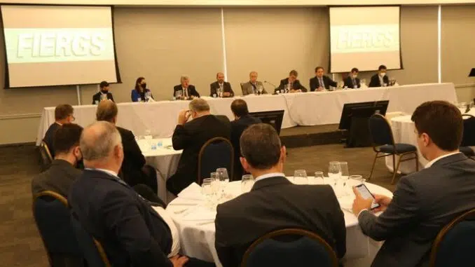 35607914 Comitiva do Ministério da Infraestrutura participou de reunião com empresários na Fiergs Dudu Leal,Fiergs / Divulgação