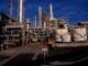 A Refinaria Landulpho Alves (Rlam), comprada da Petrobras, está entre os ativos do Mubadala, fundo soberano de Abu Dhabi, no Brasil: foco é crescer em áreas como energia renovável e mobilidade Foto: Juarez Cavalcanti / Agência O Globo