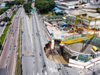 Vazamento de esgoto em obra do metrô provocou cratera na Marginal do Tietê Foto: Tiago Queiroz/Estadão