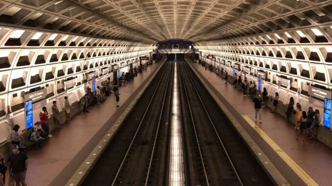 Interior de estação de metrô de Washington, nos Estados Unidos - Rafael Balago/Folhapress