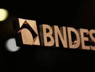 Logo do BNDS exibido em cerimônia no Rio de Janeiro - Sergio Moraes - 8.jan.2019/Reuters