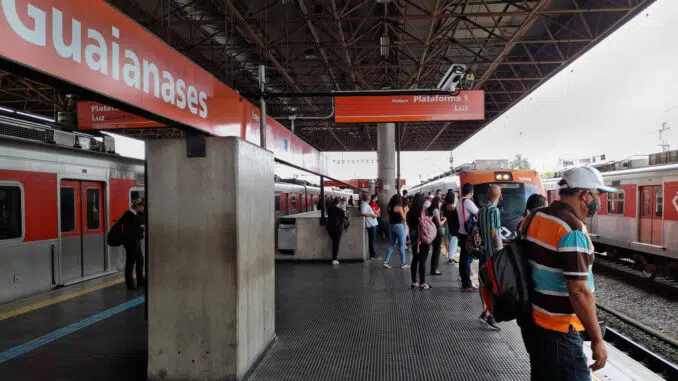 Linha coral liderou o número de quedas no vão entre o trem e a plataforma - Paulo Talarico/Agência Mural