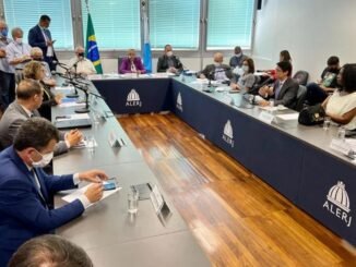 Deputados e representantes da sociedade civil; Agetransp e secretarias de Fazenda e Transportes são ouvidos em CPI dos Trens Divulgação