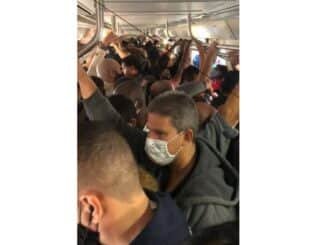 Os passageiros que precisam pegar um trem encaram mais uma manhã de caos nesta sexta-feira Reprodução Twitter