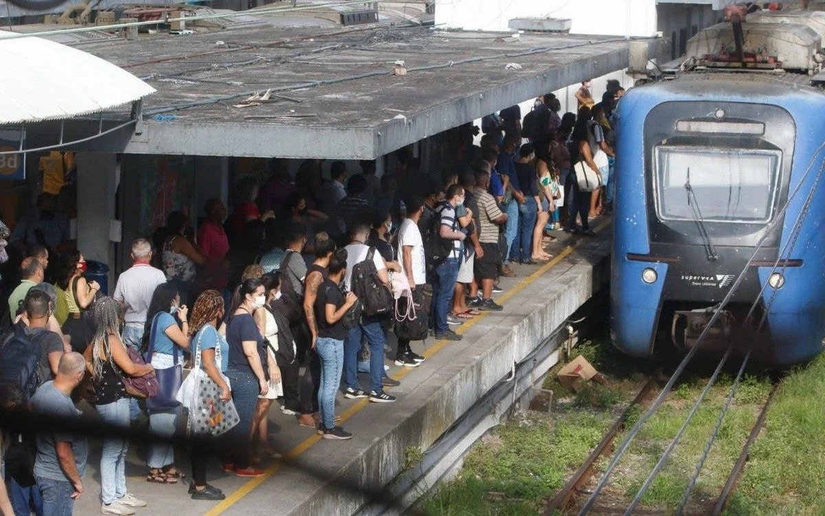 O trem dos sonhos: em meio ao impasse na SuperVia, passageiros