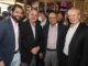 Diretor da Viver Brasil, Gustavo Cesar Oliveira; prefeito de Belo Horizonte, Fuad Noman; diretor-geral da Viver Brasil, Paulo Cesar de Oliveira; e o presidente do conselho da Usiminas, Sergio Leite. — Foto: Tião Mourão/divulgação
