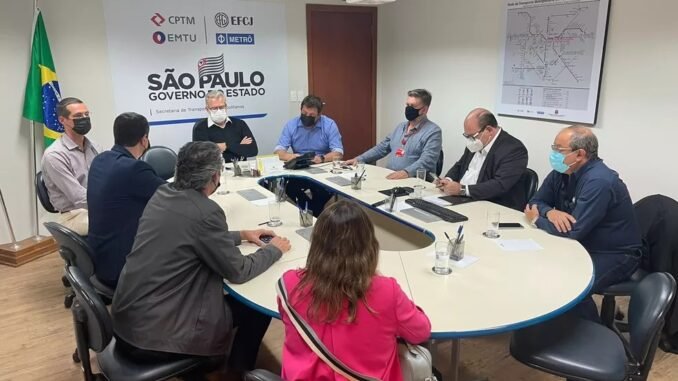 Reunião nesta quinta-feira (26) entre representantes da Secretaria de Transportes Metropolitanos, CPTM e Via Mobilidade. — Foto: Divulgação/GESP