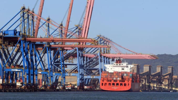 Porto de Santos; edital da privatização passou pela etapa de audiências públicas e agora, na fase final, será encaminhada ao Tribunal de Contas da União. Foto: Werther Santana/Estadão