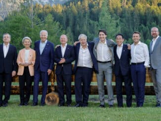 Líderes do G7, da esquerda para a direita: Mario Draghi, primeiro-ministro da Itália; Ursula von der Leyen, presidente da Comissão Europeia; Joe Biden, presidente dos EUA; Olaf Scholz, chanceler alemão; Boris Johnson, primeiro-ministro britânico; Justin Trudeau, pirmeiro-ministro do Canadá; Fumio Kishida, primeiro-ministro do Japão; Emmanuel Macron, presidente da França; e Charles Michel, presidente do Conselho Europeu - Markus Schreiber/Reuters