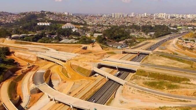 Vista aérea das obras do Rodoanel Norte, às margens da rodovia Fernão Dias (BR-381), na altura do km 92, em Guarulhos, em 2018 Agência O GLOBO