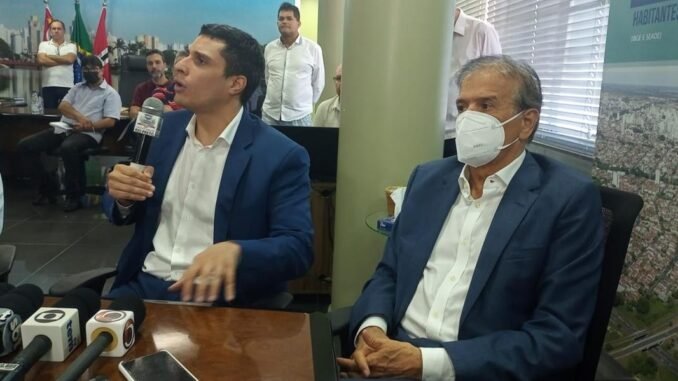Guilherme Penin, da Rumo, e o prefeito de Rio Preto, Edinho Araújo (Vinícius Marques 31/5/2022)