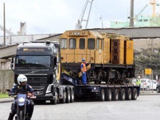 Locomotivas deixam a Portos do Paraná para serem restauradas e preservadas - Foto: Claudio Neves/Portos do Paraná