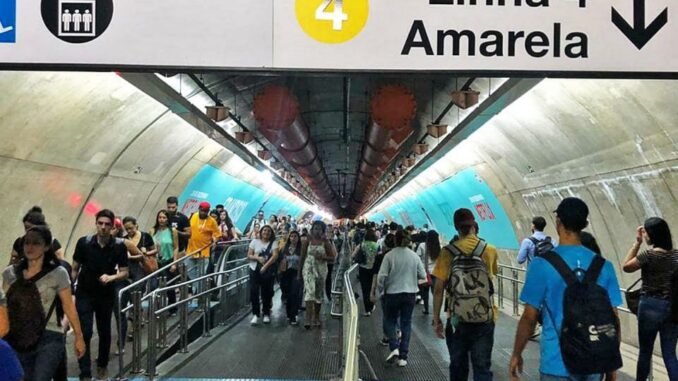 Túnel entre as estações Paulista e Consolação (CMSP)