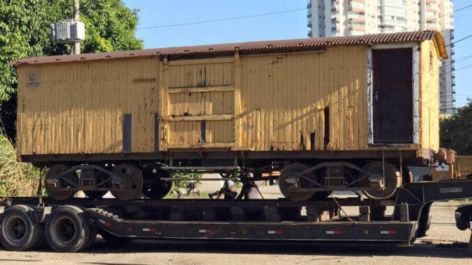 Vagão com caixa de madeira que pertenceu à São Paulo Railway e será preservado pela ABPF em Cruzeiro, no interior paulista - Alexandre Pisciottano/ABPF