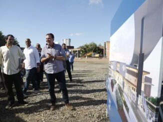 Prefeito Eduardo Paes acompanhou início das obras do terminal intermodal - Foto: Fabio Rossi