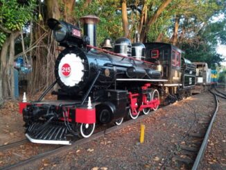 Maria-Fumaça 215 pronta para voltar aos trilhos após passar por restauro na oficina da ABPF - Divulgação/ABPF