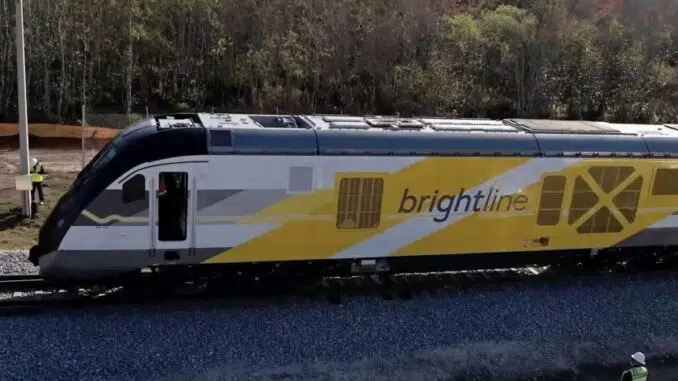 Trecho da linha de trem de West Palm Beach até Orlando deverá receber passageiros no começo de 2023 Divulgação/Brightline
