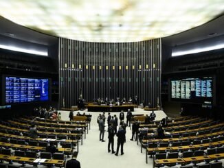 Congresso teve sessão no Plenário da Câmara na última terça-feira, quando foi aprovada a Lei de Diretrizes Orçamentárias. Os parlamentares se comprometeram a votar os vetos nesta quinta Geraldo Magela/Agência Senado