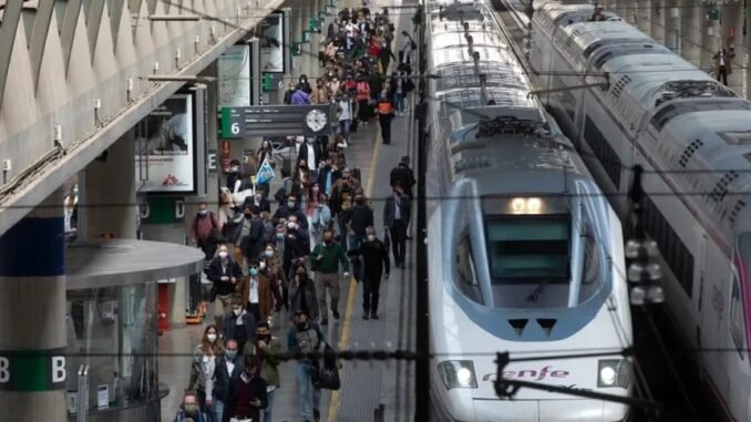 Os trens operados pelos serviços públicos na Espanha serão gratuitos a partir de setembro Divulgação