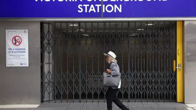 Estação fechada em Londres em dia de greve - Foto: HOLLIE ADAMS/AFP