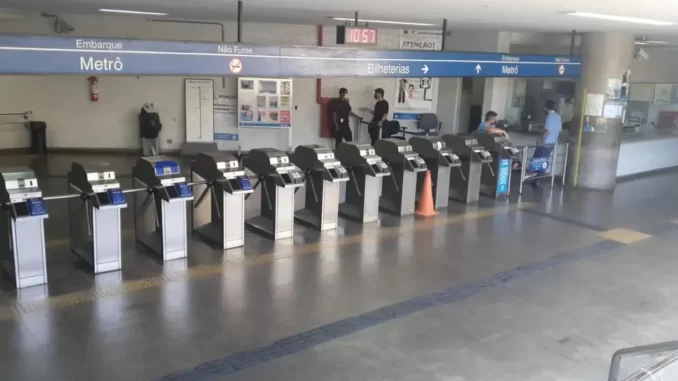 Paralisação vai impedir totalmente o funcionamento do metrô a partir de quinta-feira (25) — Foto: Videopress produtora