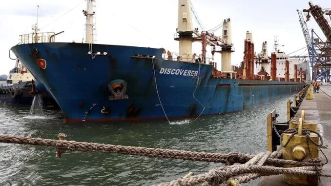 foto11emp-102-logist-b1 Problemas como a falta de contêineres e atrasos nas escalas dos navios se atenuaram nas últimas semanas na costa brasileira, mesmo no momento de pico — Foto: Claudio Neves/Portos do Paraná/Divulgação