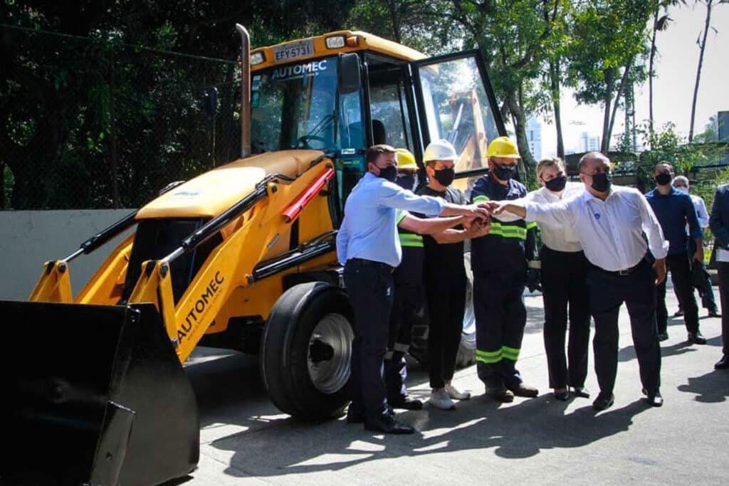 Um dos “agora vai” de Doria a respeito das obras do BRT ABC: três anos desperdiçados (GESP)