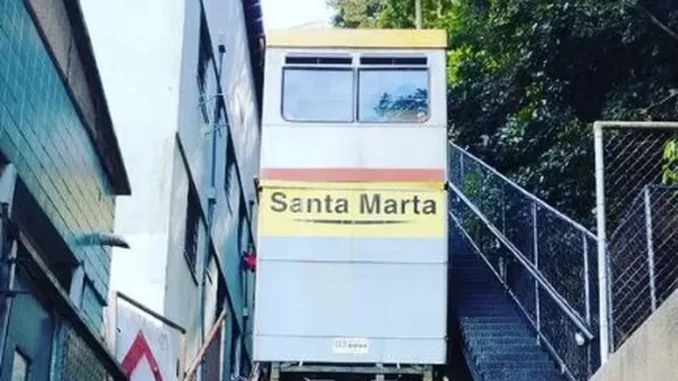 Prefeitura reforma bondinho do Santa Marta Divulgação