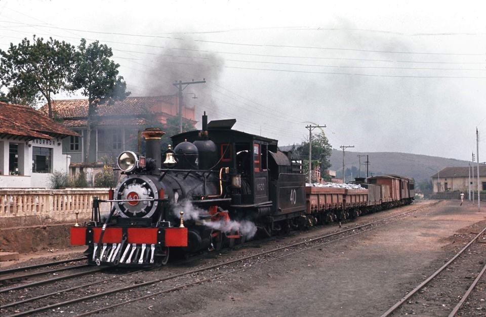 Locomotiva 40 em Antônio Carlos – Créditos James Waite – Ano 1977