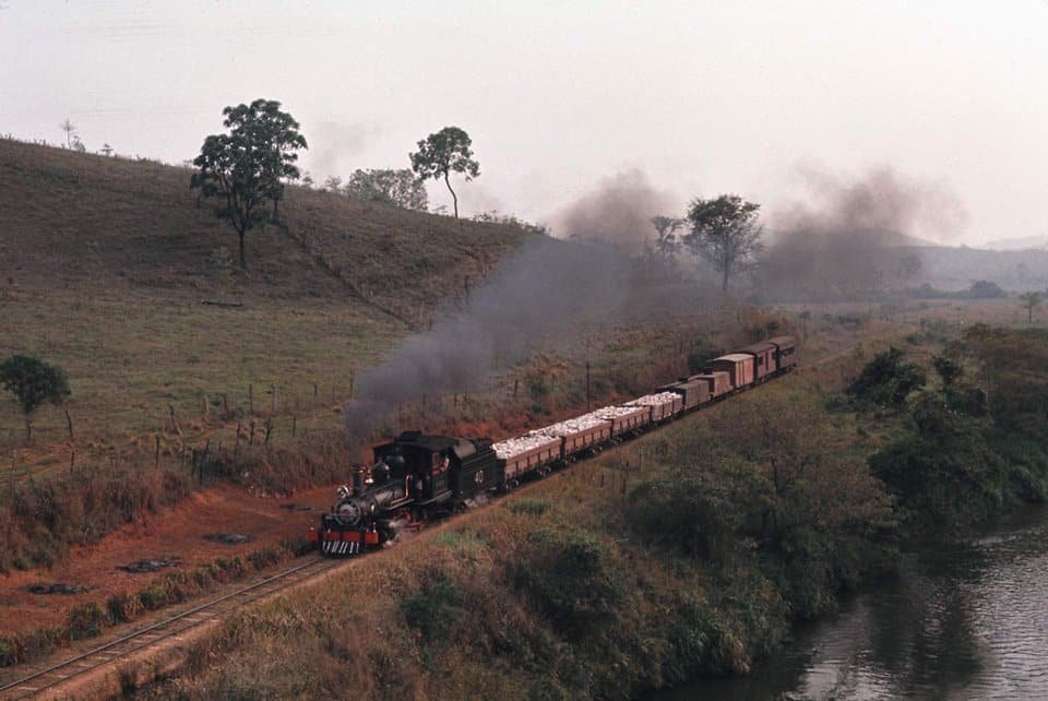 Locomotiva 40 em Barroso – Créditos James Waite – Ano 1977