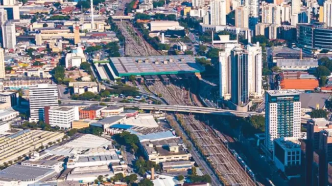 Vista aérea de estação Barra Funda do Metrô de São Paulo Guilherme Queiroz/Veja SP