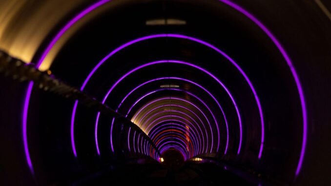 Interior de um tubo de hyperloop da Virgin Hyperloop, em Las Vegas, nos EUA Foto: Mike Blake/Reuters - 5/5/2021