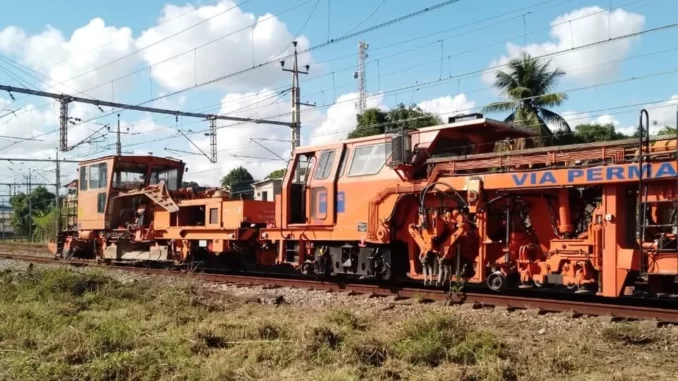 Trem de manutenção foi abordado por criminosos na madrugada de terça-feira (15) - Foto: Reprodução