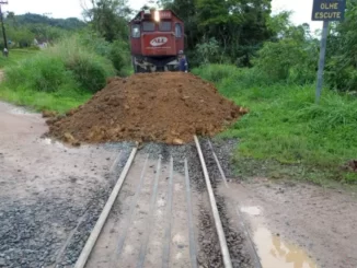 Ferrovia foi bloqueada em Corupá – Foto: Internet/Reprodução