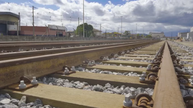 SPA assina contrato com empresas para administração da Ferrovia Interna do Porto de Santos — Foto: Divulgação/ Santos Port Authority