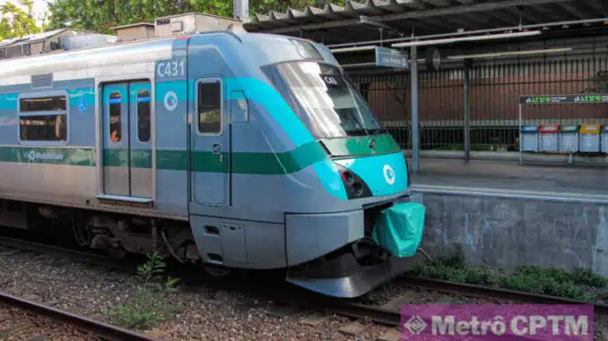 Trem da Série 7000 usado pela ViaMobilidade (Jean Carlos)