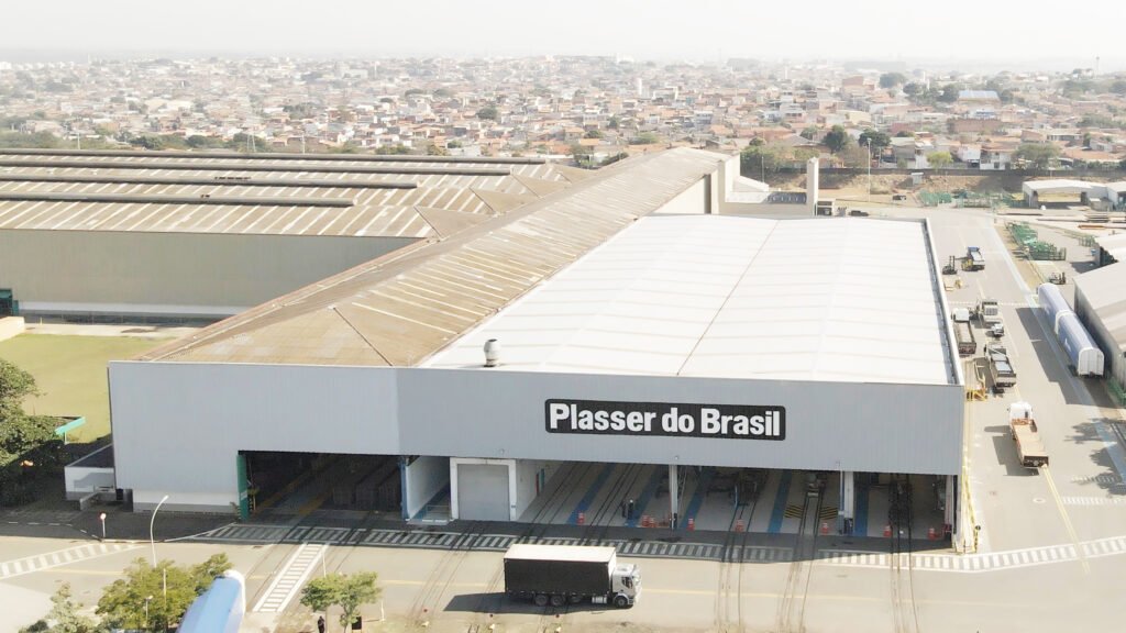 Vista aérea do galpão onde está localizada a nova planta